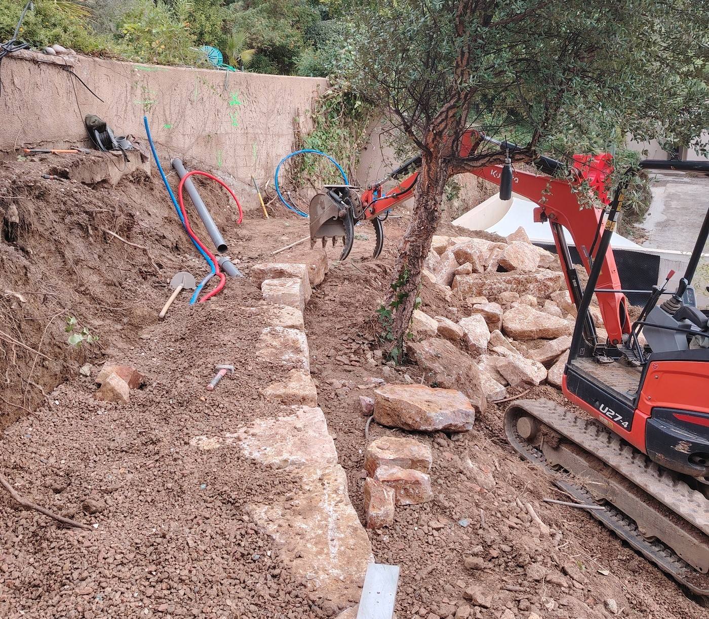 Préparation de terrain au Lavandou Préparation de terrain au Lavandou
